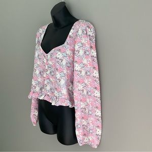 Abound, cropped blouse. NWT